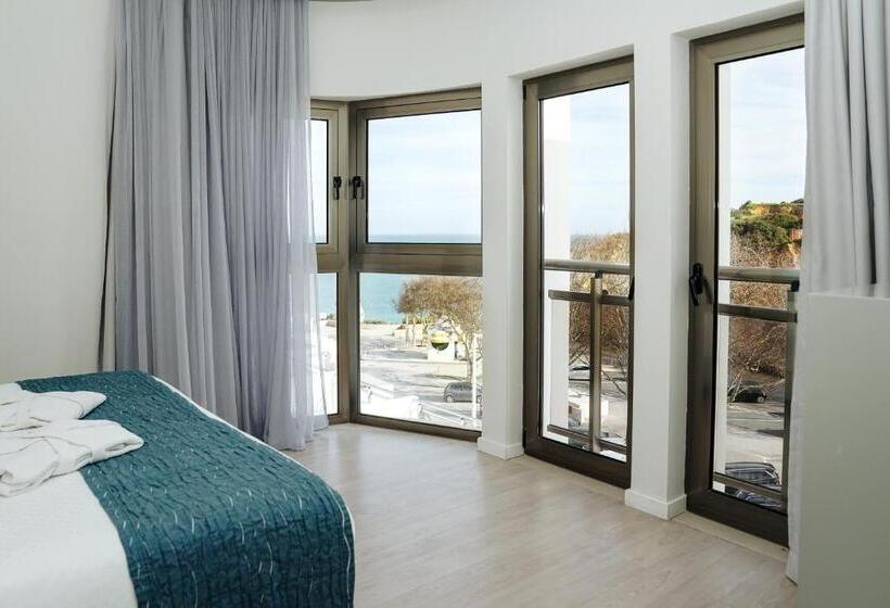 סוויטת ג'וניור, Carvi Beach