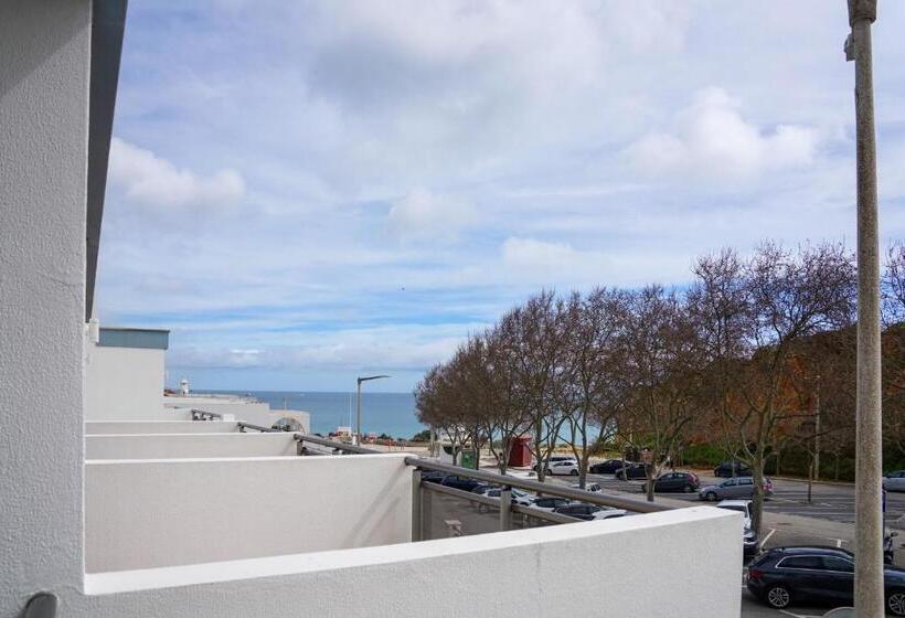 חדר סטנדרט לשלושה עם נוף צדדי לים, Carvi Beach