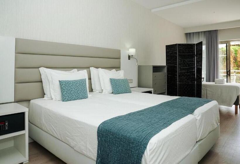 Трехместный Номер Стандарт Боковой Вид на Море, Carvi Beach