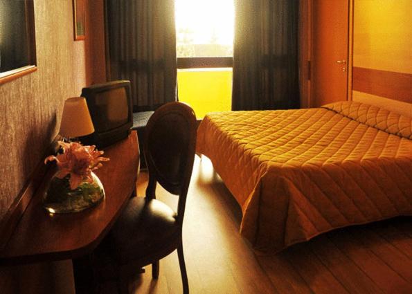 Quarto Estandar, Centro Turistico Gardesano