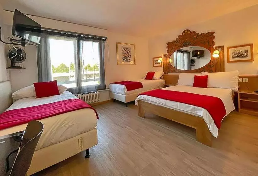 Standard Triple Room, Des Alpes Bulle Center