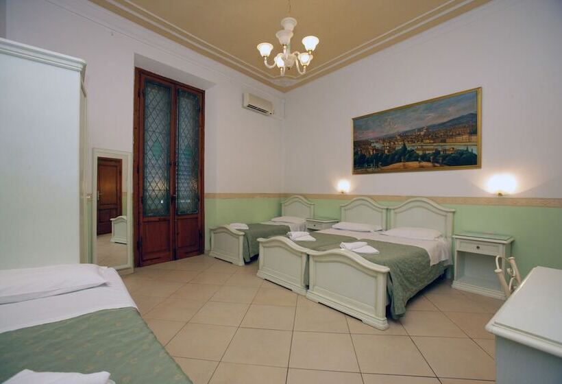 اتاق خانوادگی, Desiree