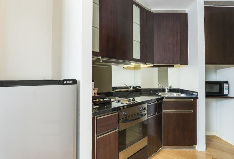 اتاق لوکس با تخت بزرگ, Emporium Suites By Chatrium