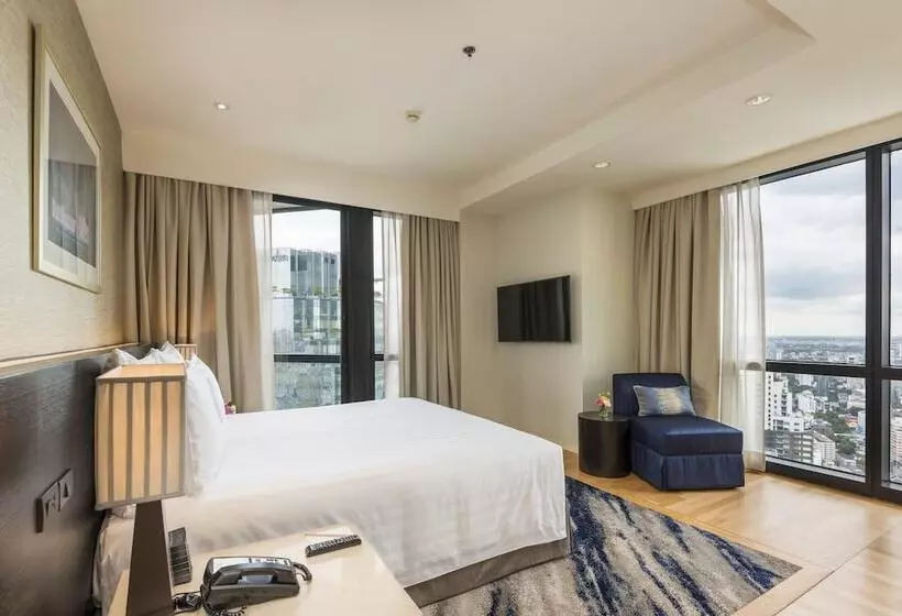 سوئیت مدیریتی 2 خوابه, Emporium Suites By Chatrium