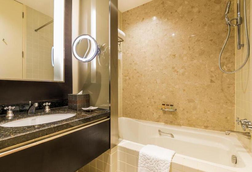 اتاق لوکس با تخت بزرگ, Emporium Suites By Chatrium