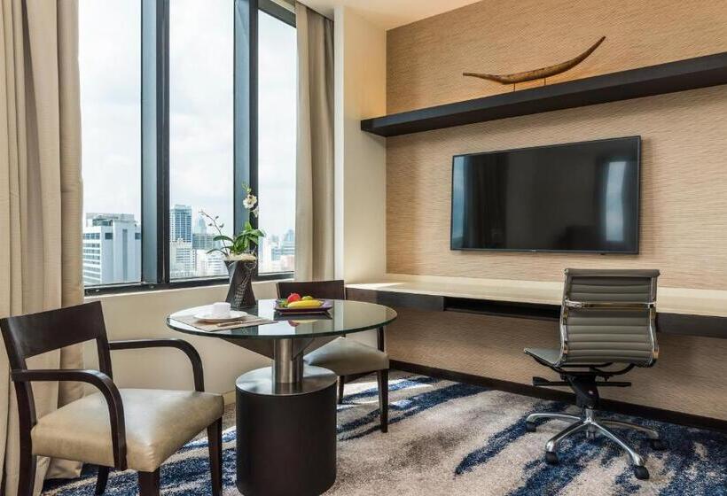 اتاق لوکس با تخت بزرگ, Emporium Suites By Chatrium