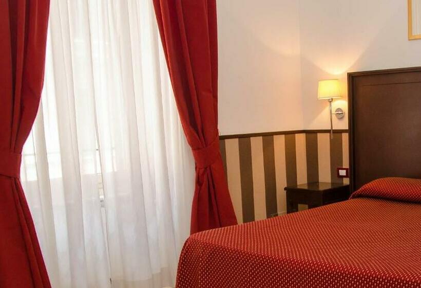 חדר סטנדרט לשלושה, Garda