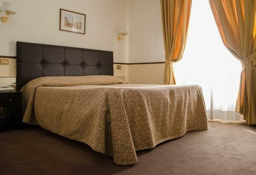 חדר סטנדרט, Garda