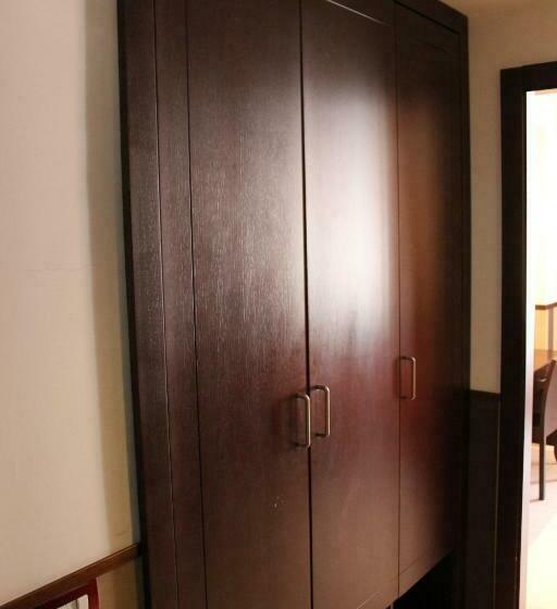 חדר סטנדרט לשלושה, Garda