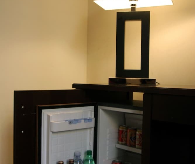 חדר סטנדרט לארבעה, Garda