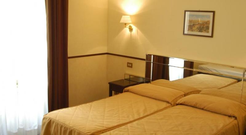 חדר סטנדרט לארבעה, Garda