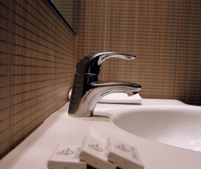 חדר סטנדרט לארבעה, Garda