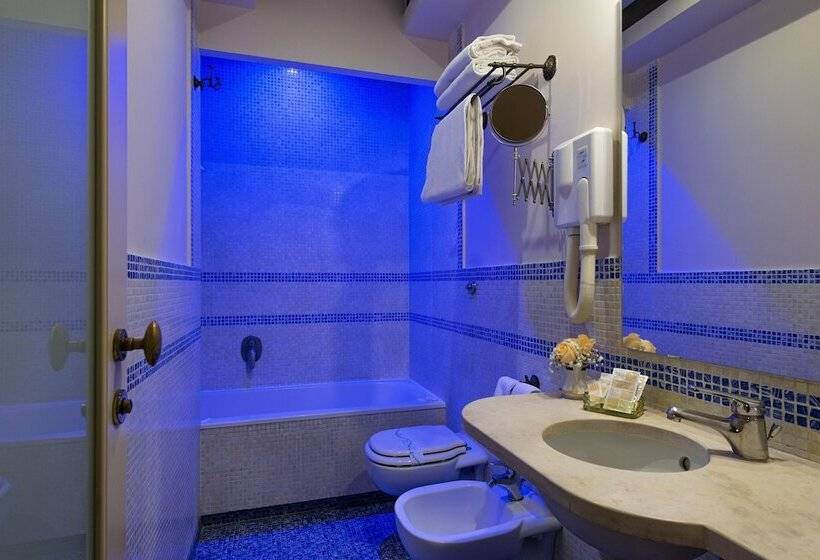 Standard Single Room, Grand Hotel Europa & Restaurant