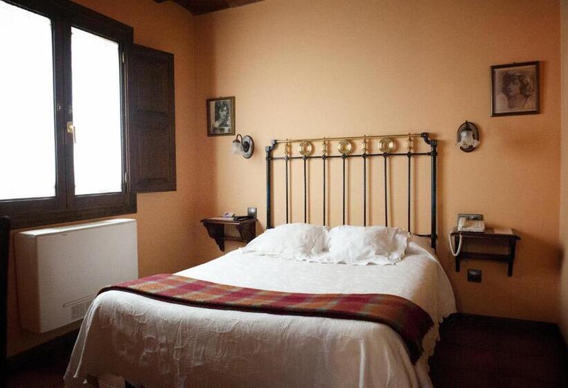 חדר אקונומי, Hostal Santa Agueda