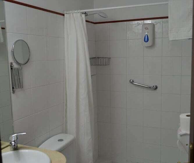 חדר אקונומי, Hostal Santa Agueda