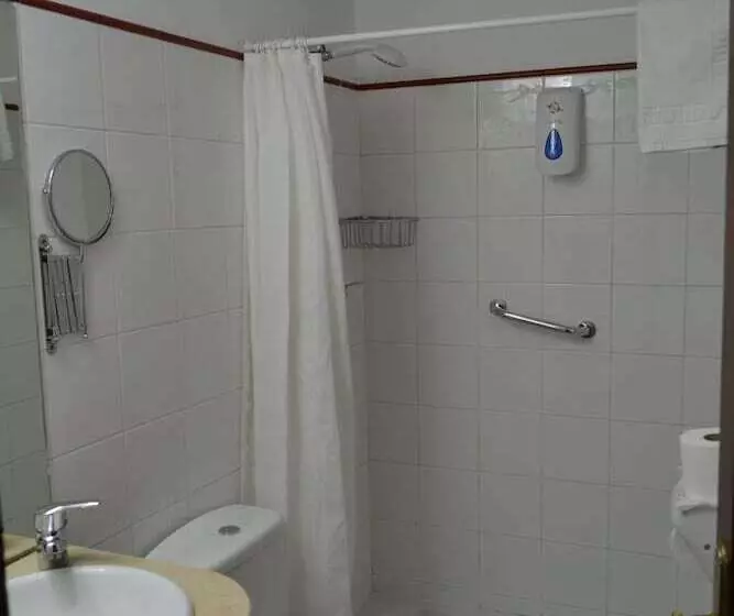 اتاق اکونومی, Hostal Santa Agueda
