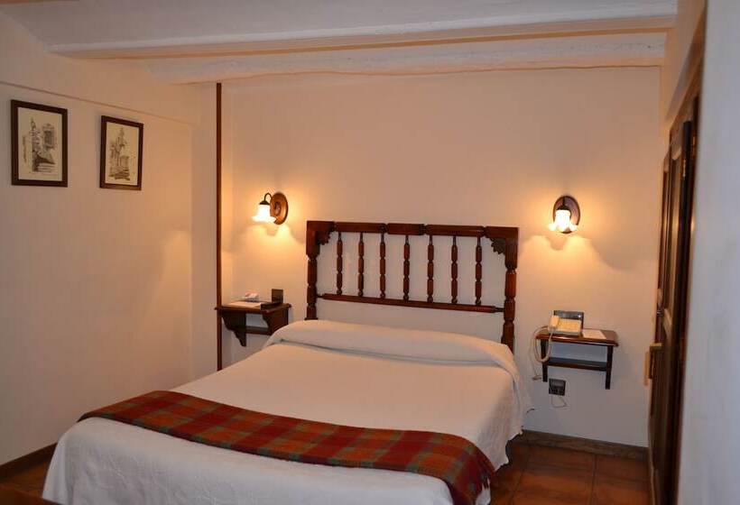 חדר אקונומי, Hostal Santa Agueda