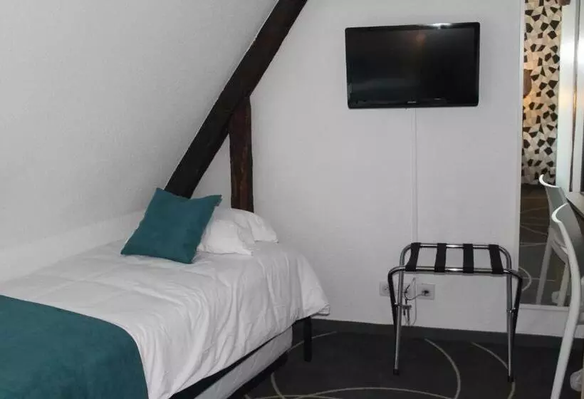 اتاق استاندارد چهار تخته, Hôtel Le Blason