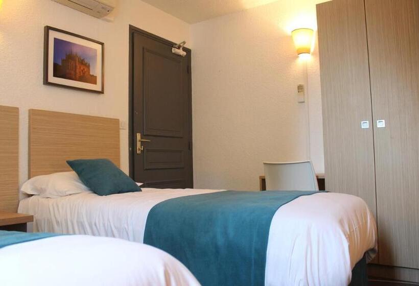 חדר סטנדרט לארבעה, Hôtel Le Blason