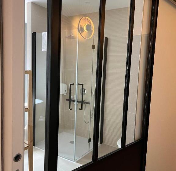 סוויטה, Hôtel Le Blason