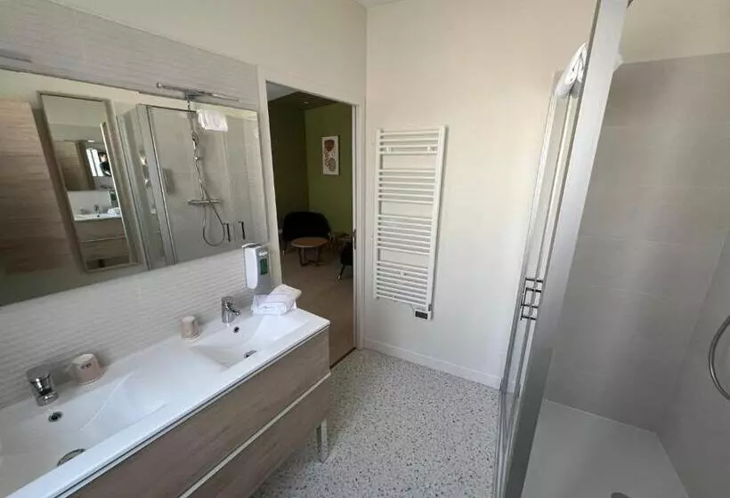 سوییت جونیور, Hôtel Le Blason
