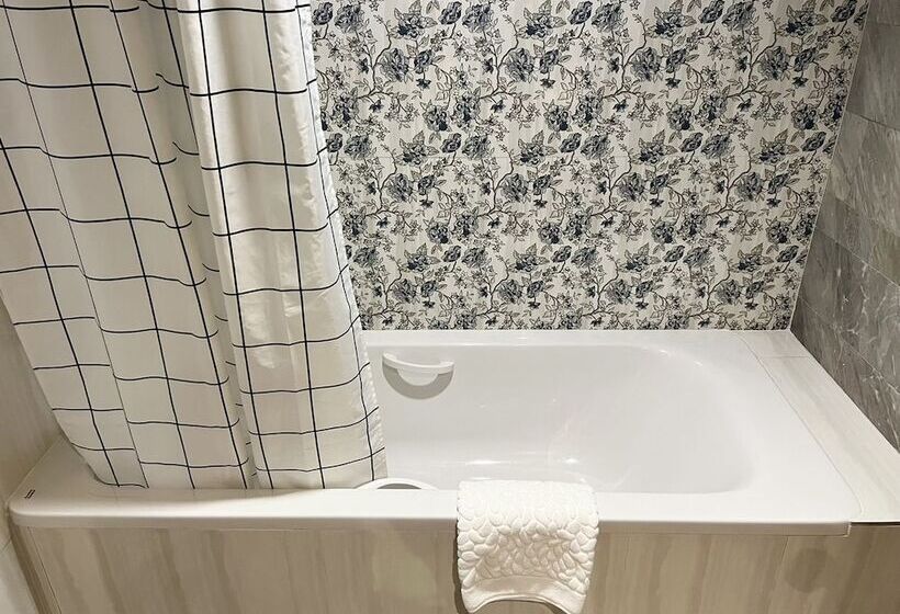 חדר דלוקס, Krungsri River