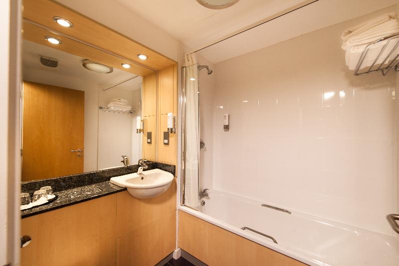 スタンダードルーム, Leonardo Inn  Aberdeen Airport