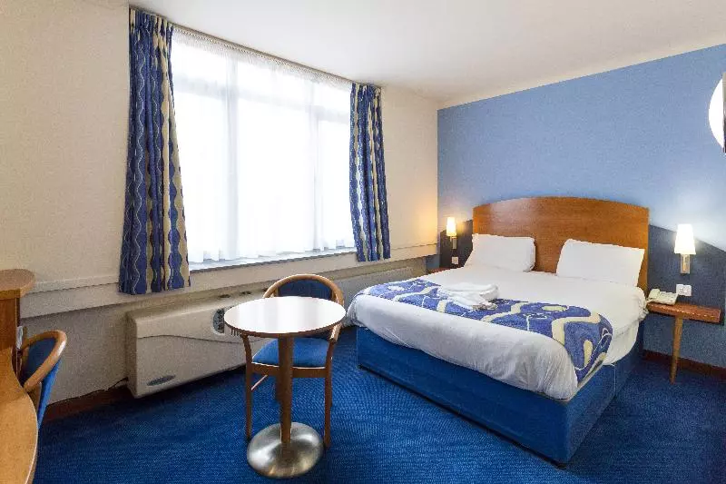Standard Yhden Hengen Huone, London Wembley International