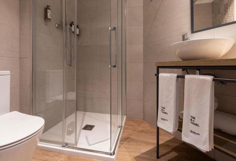 스탠다드 5인객실, Petit Palace Ruzafa