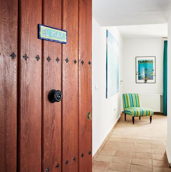 חדר אקונומי, La Fructuosa