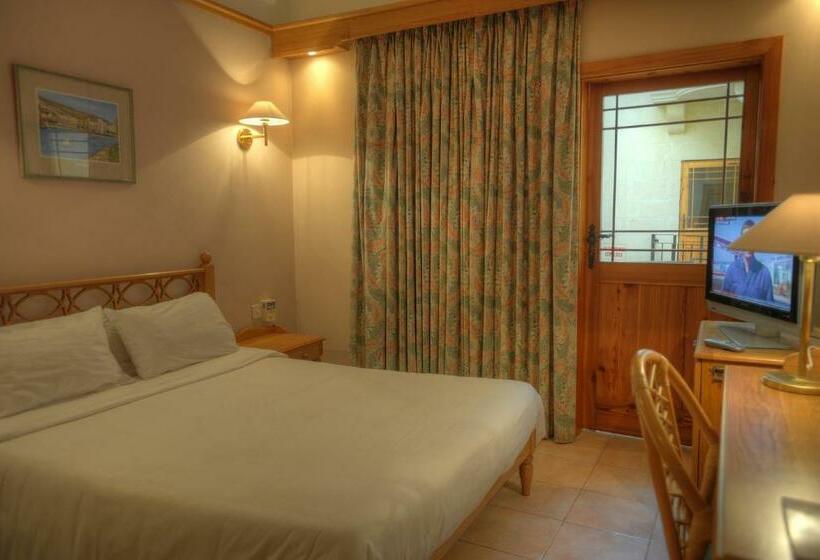 اتاق استاندارد اینتریور, St. Patrick's