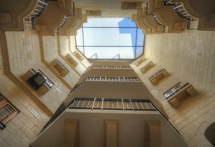 اتاق استاندارد اینتریور, St. Patrick's