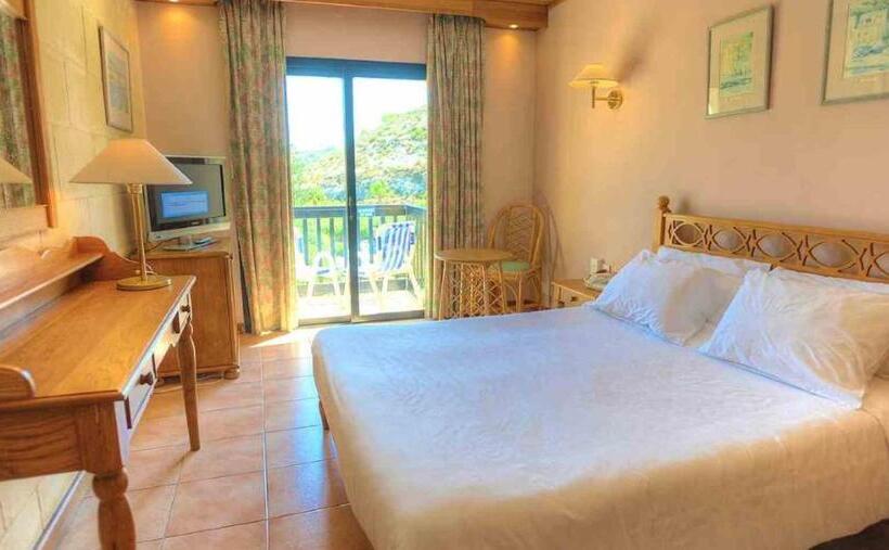 اتاق استاندارد با چشم‌انداز, St. Patrick's