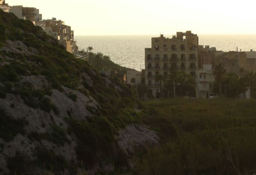 اتاق استاندارد اینتریور, St. Patrick's