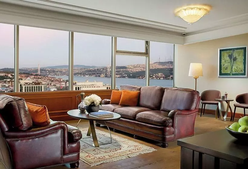 クラブルーム, The Ritz Carlton, Istanbul At The Bosphorus
