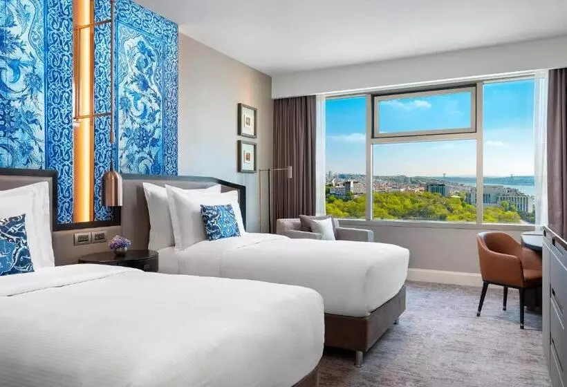 クラブルーム ビュー, The Ritz Carlton, Istanbul At The Bosphorus
