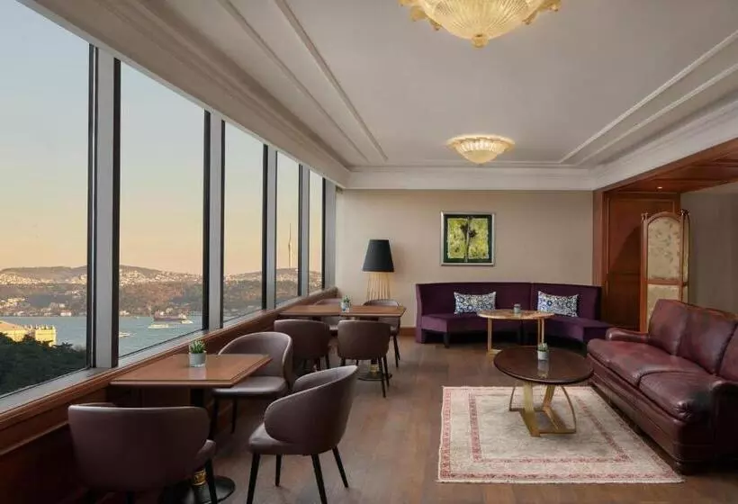 クラブスイート ビュー付き, The Ritz Carlton, Istanbul At The Bosphorus