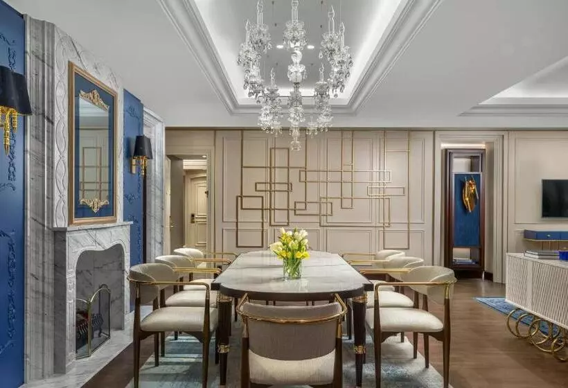クラブスイート ビュー付き, The Ritz Carlton, Istanbul At The Bosphorus