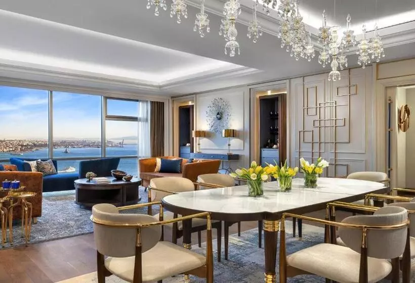 クラブスイート ビュー付き, The Ritz Carlton, Istanbul At The Bosphorus