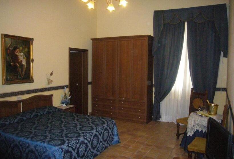 اتاق استاندارد چهار تخته, Villa Altieri