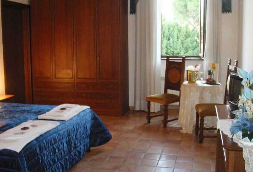 اتاق استاندارد, Villa Altieri