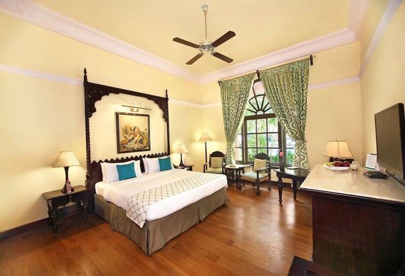 غرفة ديلوكس مطلة على حمام السباحة, Taj Hari Mahal Jodhpur