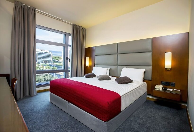 اتاق استاندارد با تخت بزرگ, Voco Beirut Central District By Ihg