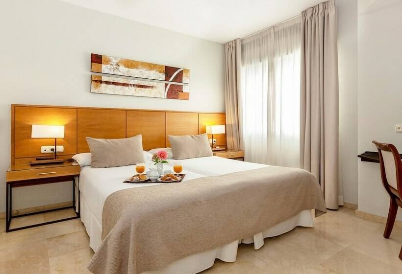 Апартаменты Семейные 1 Спальня, Ona Alanda Club Marbella