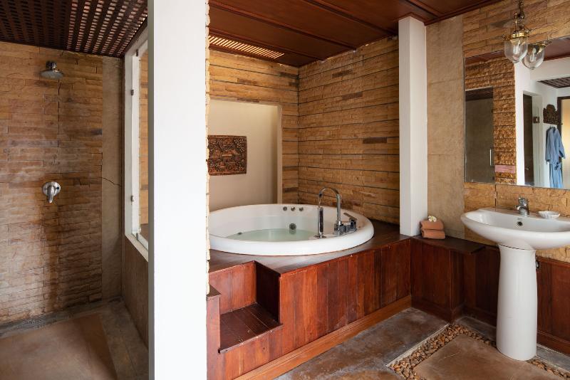 Вилла Deluxe 1 Спальня, Royal Lanta Resort & Spa