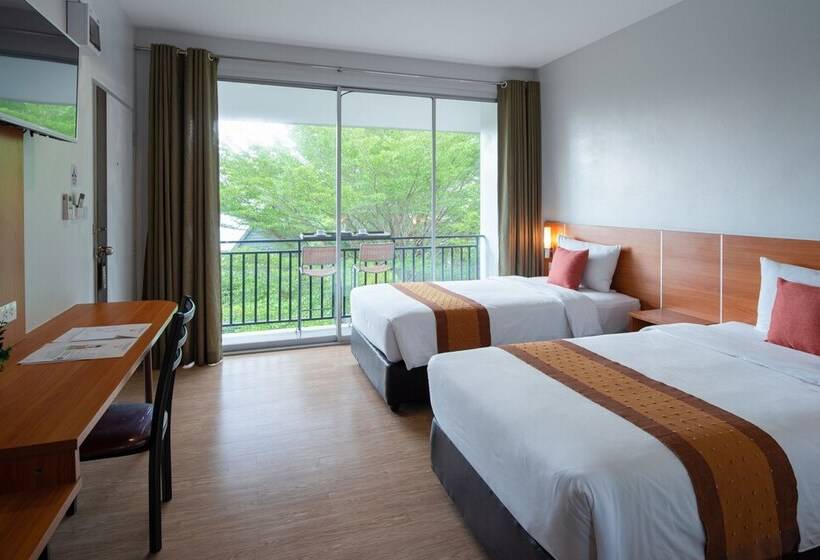 スーペリアールーム, Royal Lanta Resort & Spa