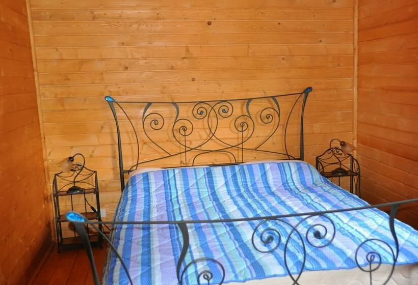 חדר סטנדרט לארבעה, B&b Le Poggere   Piscina E Panorama