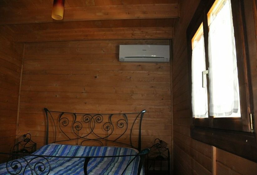 חדר סטנדרט לארבעה, B&b Le Poggere   Piscina E Panorama