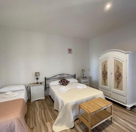 اتاق سوپریور سه تخته, Villa Salentina