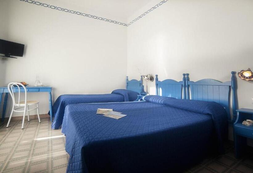 Triple Room Sea View, Royal